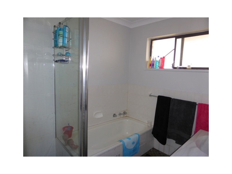 4 Best Street, Parkes NSW 2870