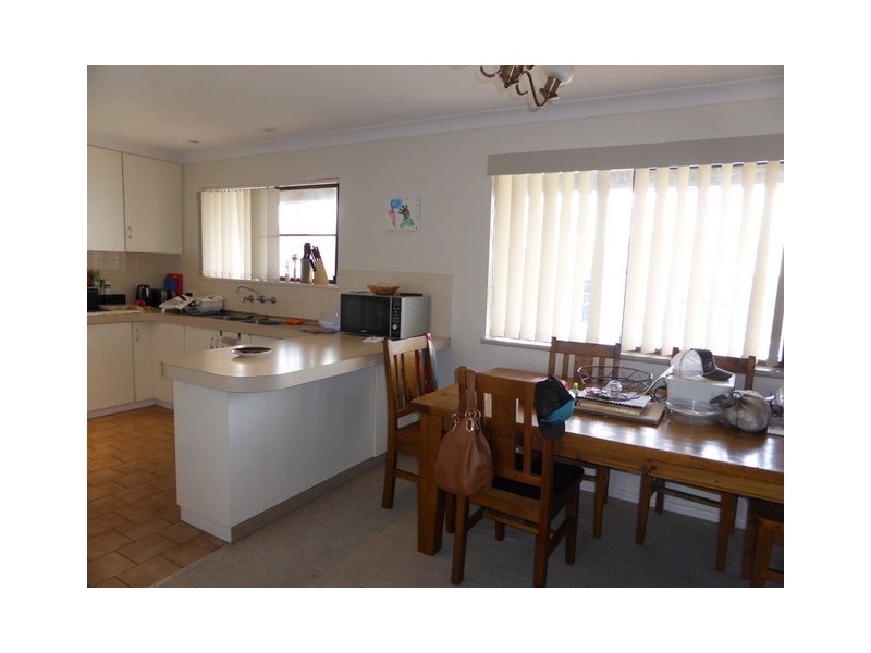 4 Best Street, Parkes NSW 2870