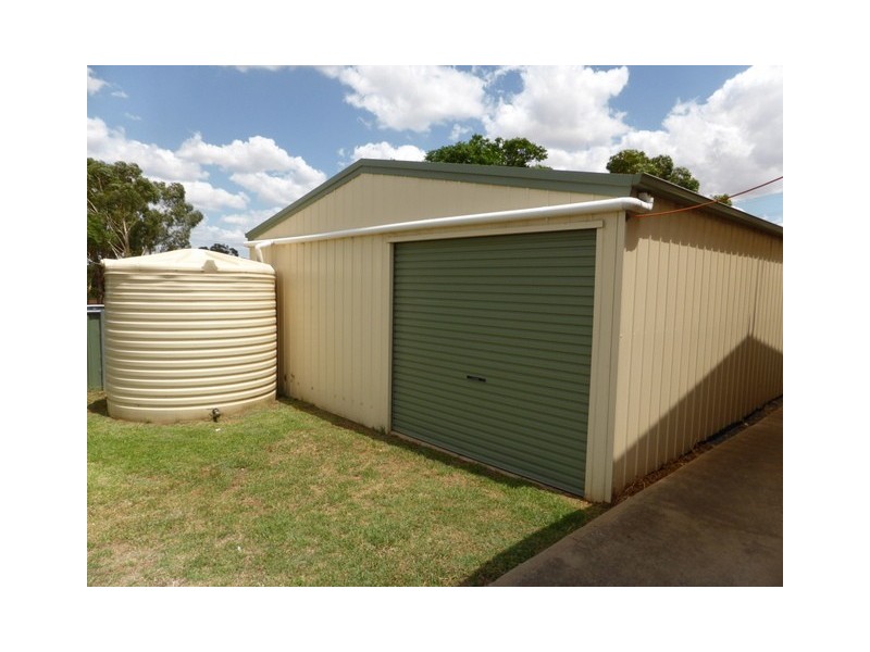 4 Best Street, Parkes NSW 2870