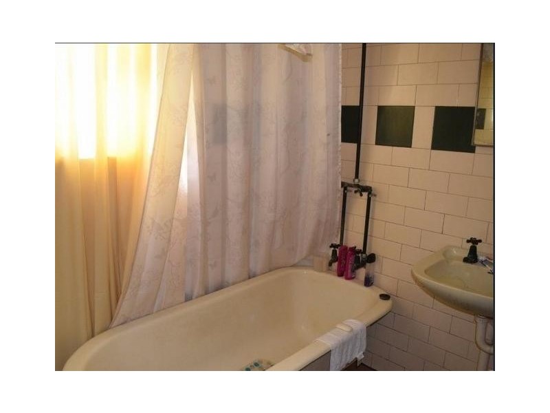 85 Victoria Street, Parkes NSW 2870