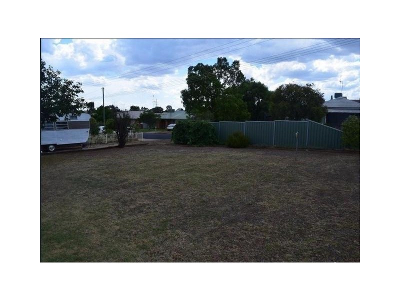 85 Victoria Street, Parkes NSW 2870