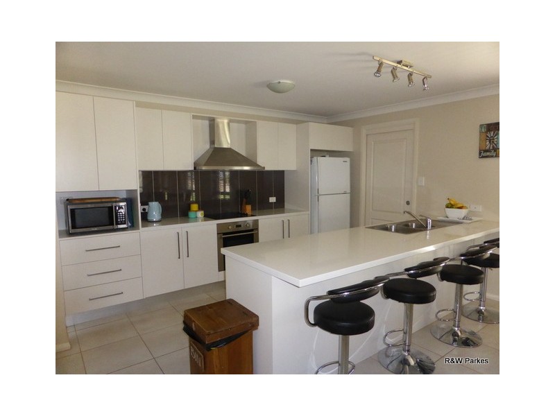 13 Alder Avenue, Parkes NSW 2870