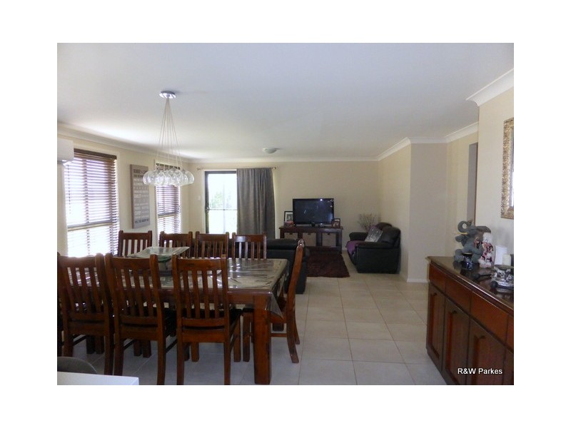 13 Alder Avenue, Parkes NSW 2870