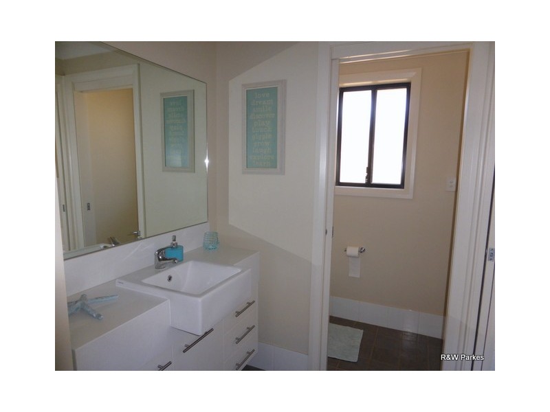 13 Alder Avenue, Parkes NSW 2870