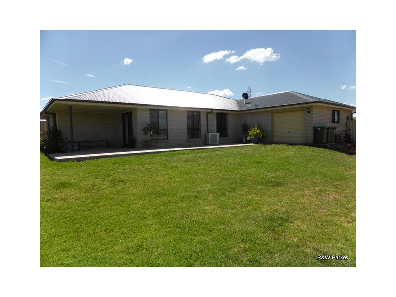 13 Alder Avenue, Parkes NSW 2870
