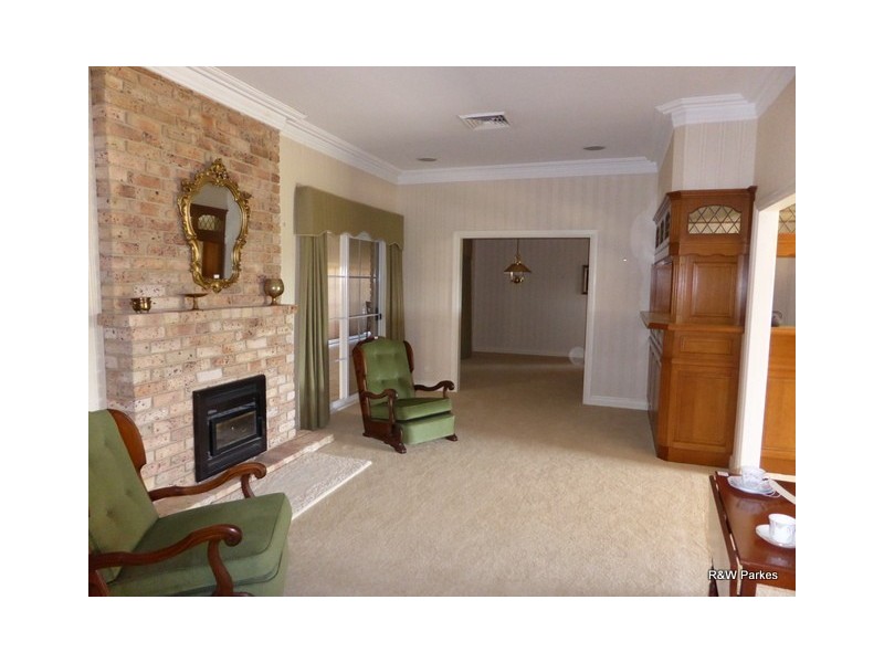 44 Jones Street, Parkes NSW 2870