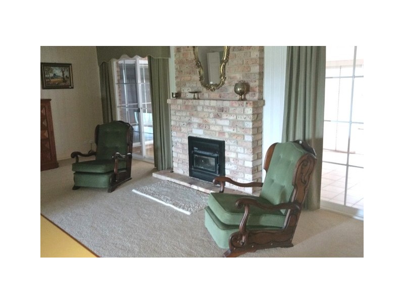 44 Jones Street, Parkes NSW 2870