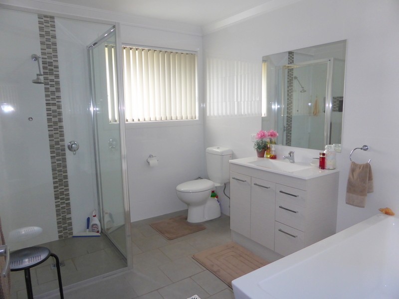 2/8 Clancy Place, Parkes NSW 2870