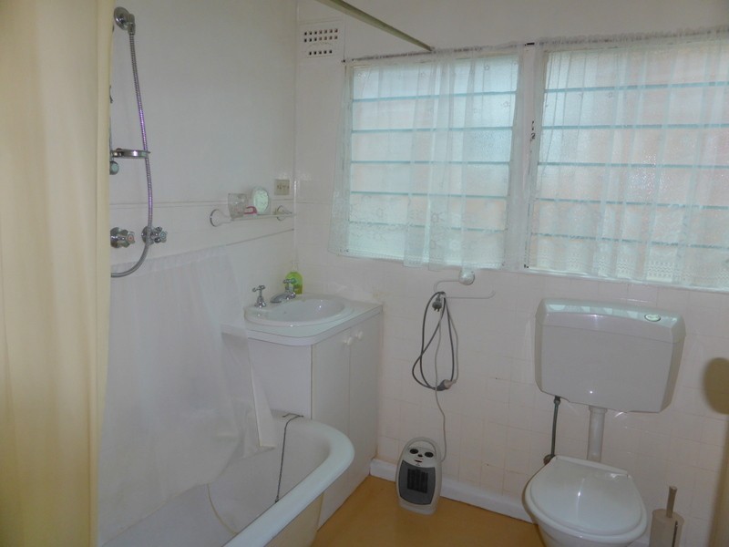 10 Bollinger Street, Parkes NSW 2870