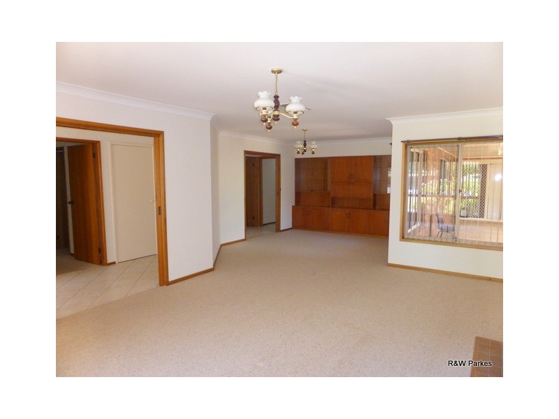 3 Goobang Street, Parkes NSW 2870