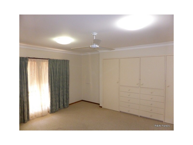 3 Goobang Street, Parkes NSW 2870