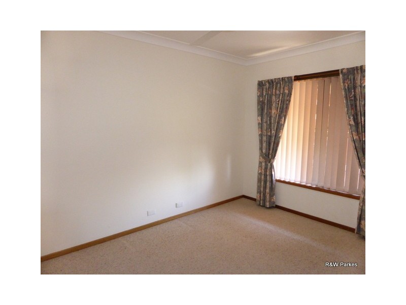 3 Goobang Street, Parkes NSW 2870