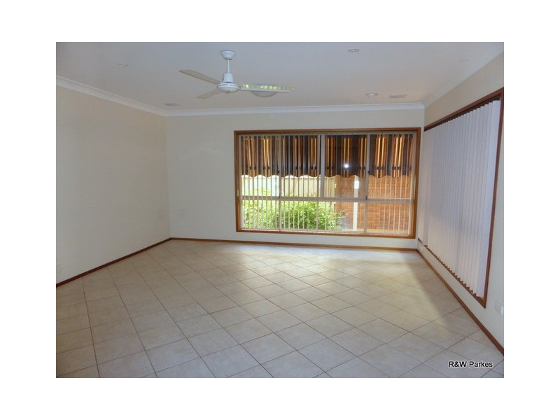 3 Goobang Street, Parkes NSW 2870