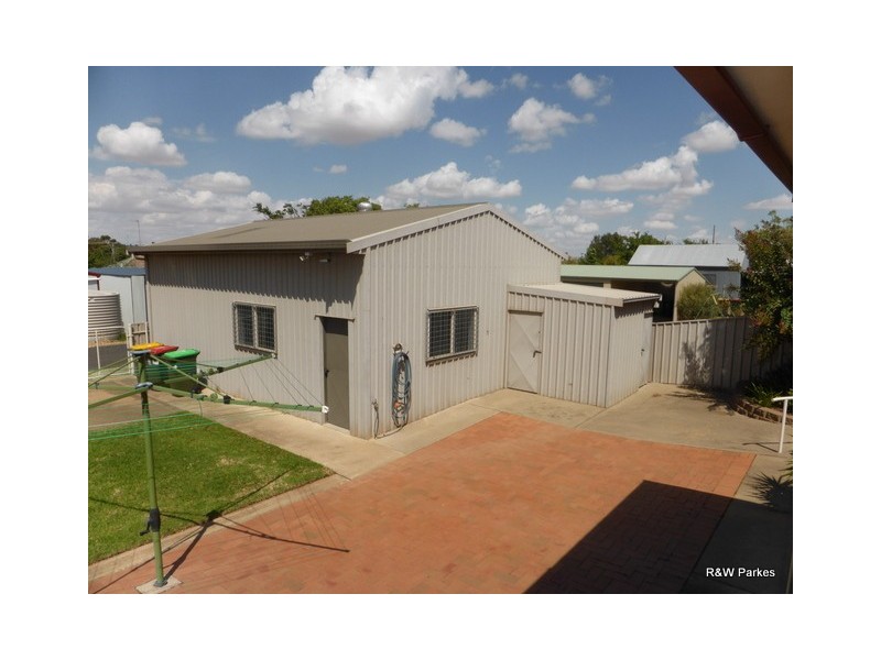 3 Goobang Street, Parkes NSW 2870