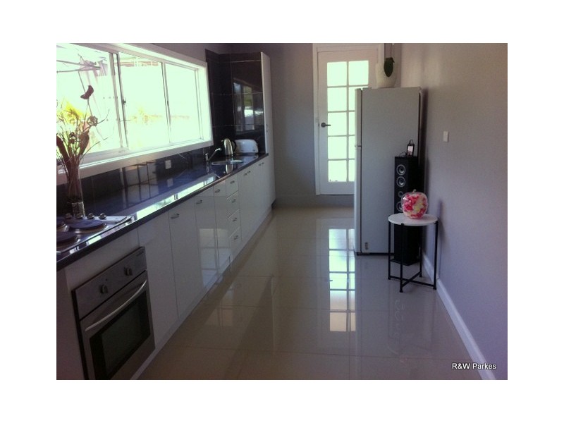 14 Wentworth Street, Parkes NSW 2870