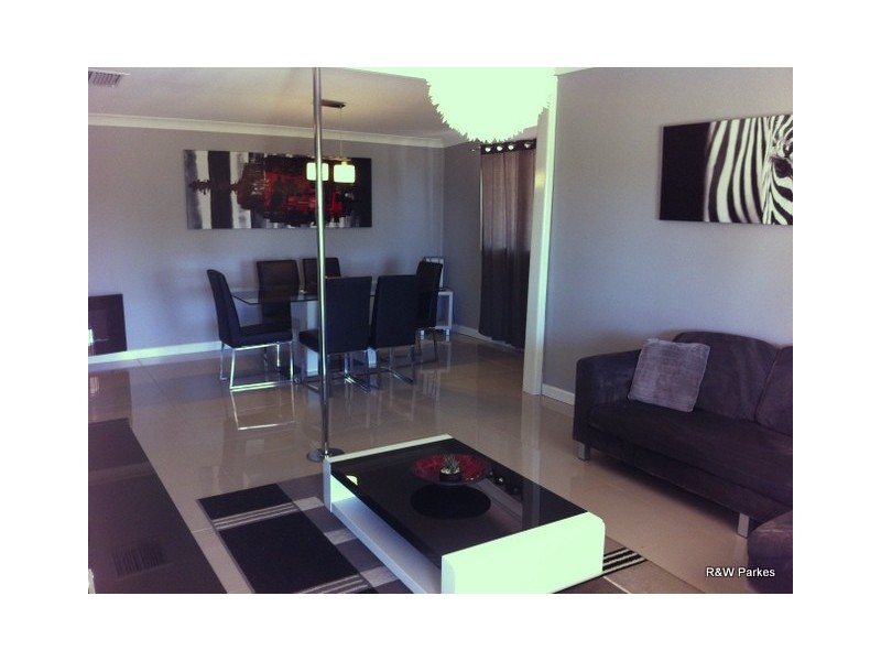 14 Wentworth Street, Parkes NSW 2870