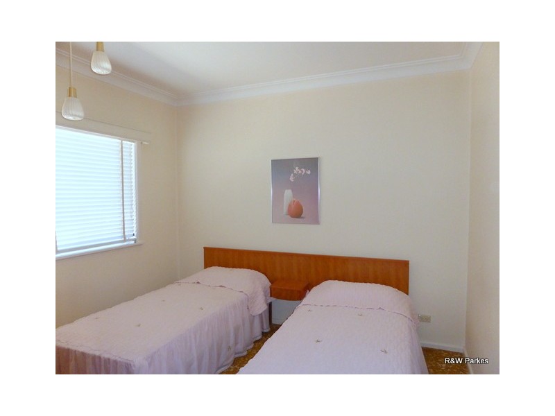 15 Carrington Street, Parkes NSW 2870