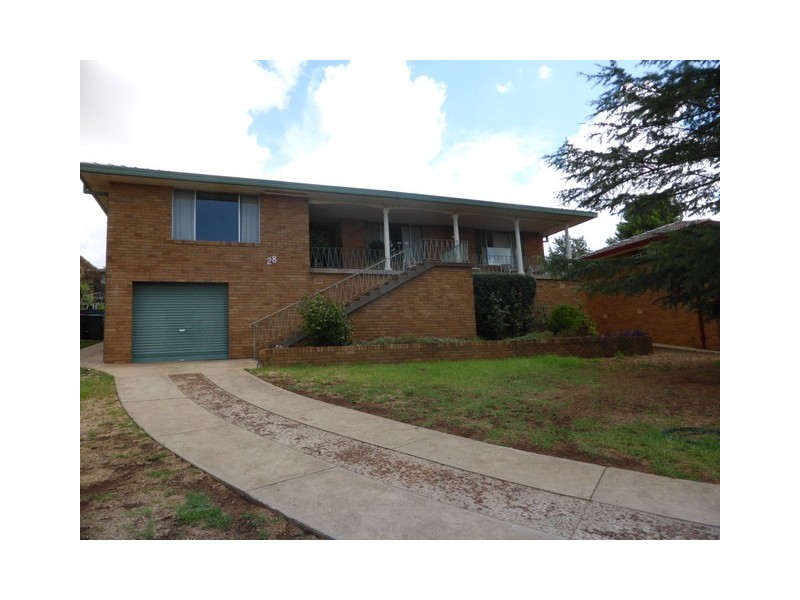 28 Mengarvie Road, Parkes NSW 2870