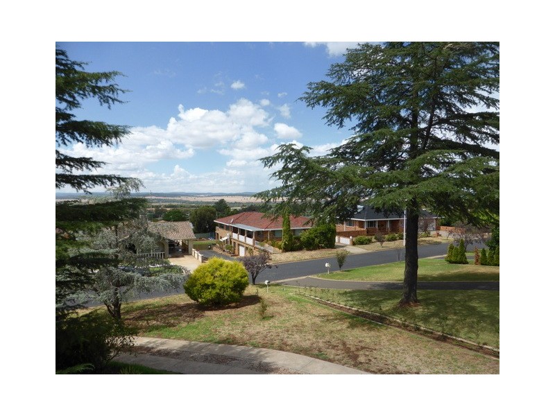 28 Mengarvie Road, Parkes NSW 2870