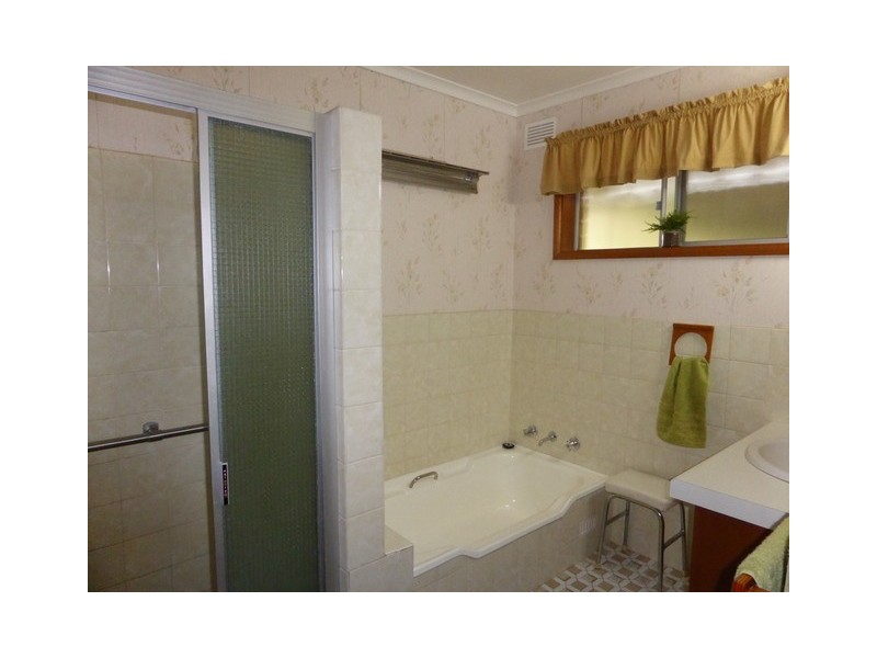 28 Mengarvie Road, Parkes NSW 2870