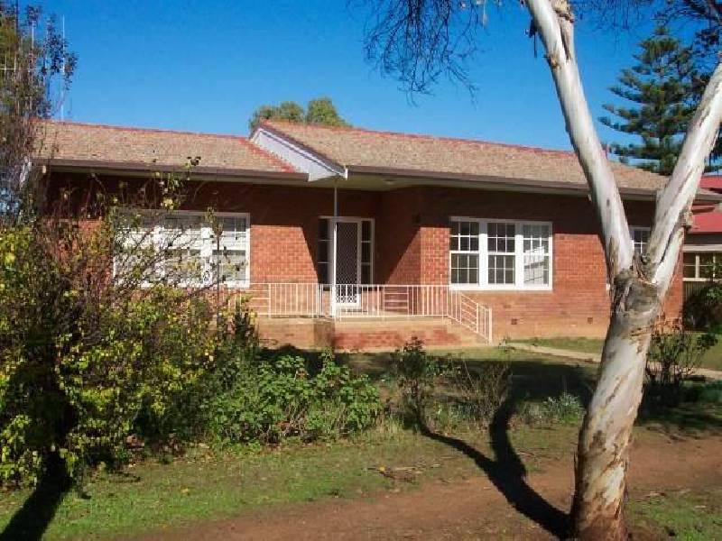 29 Victoria Street, Parkes NSW 2870