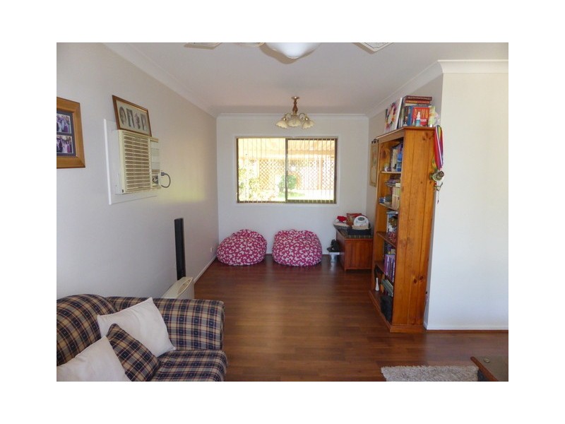 28 Evans Parade, Parkes NSW 2870