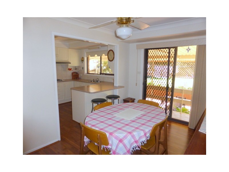 28 Evans Parade, Parkes NSW 2870