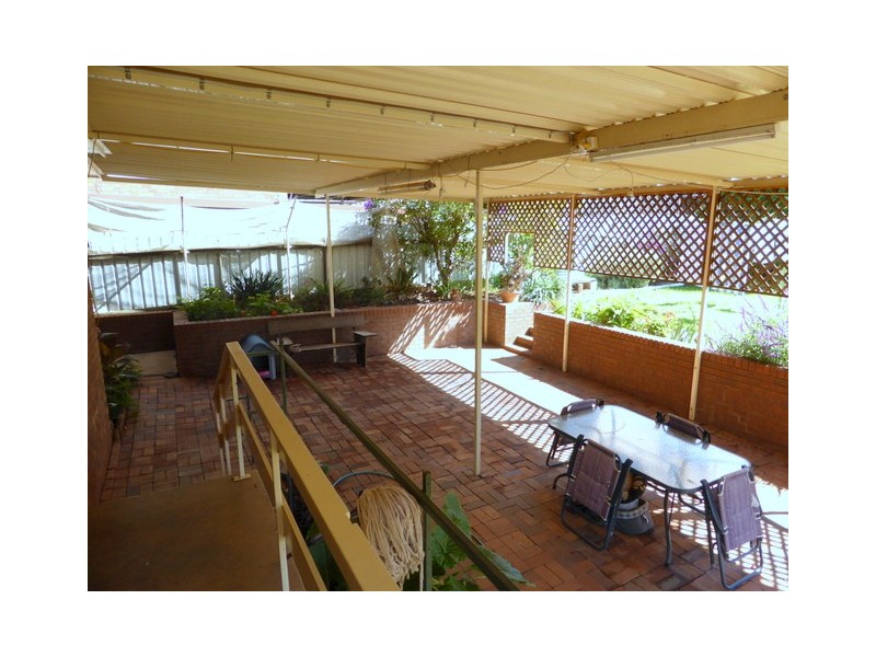 28 Evans Parade, Parkes NSW 2870