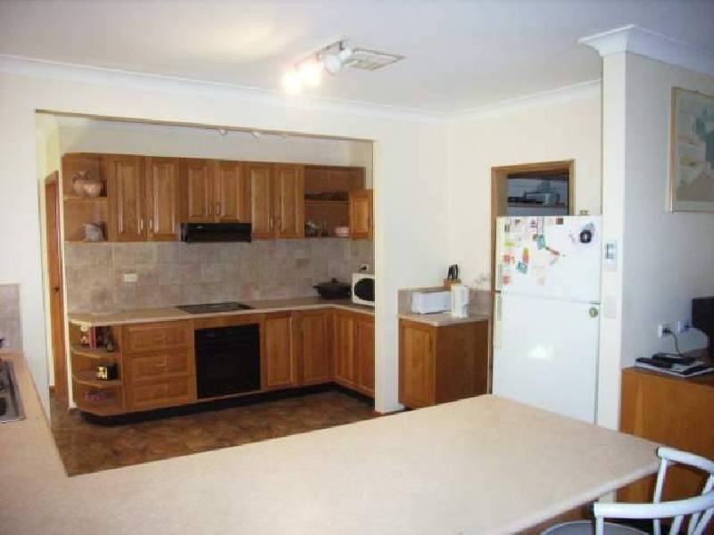 26 Moor Street, Parkes NSW 2870