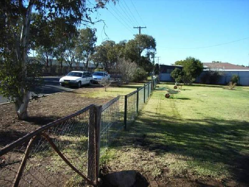 Parkes NSW 2870