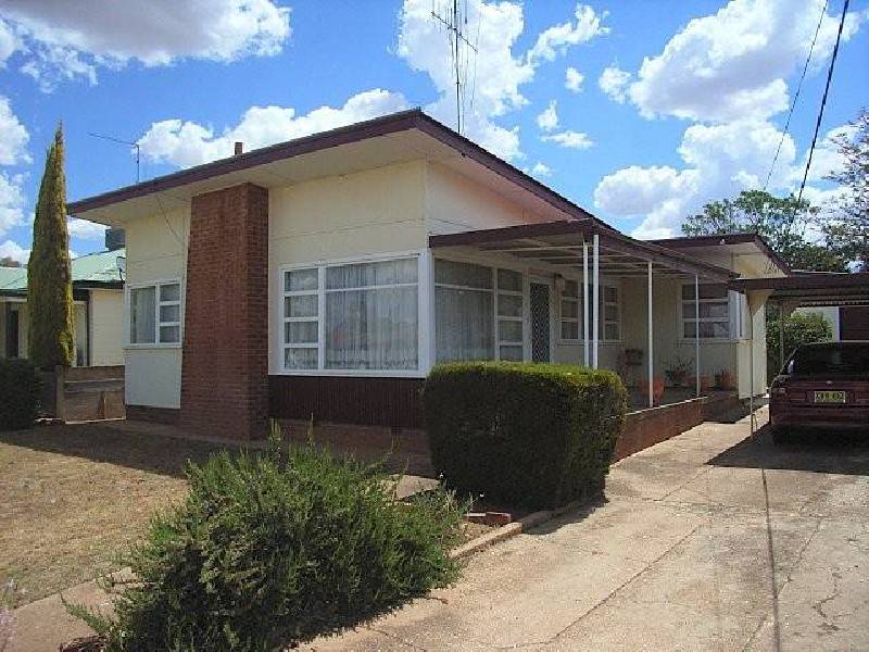22 Pearce Street, Parkes NSW 2870