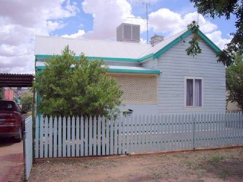 55 Cecile Street, Parkes NSW 2870