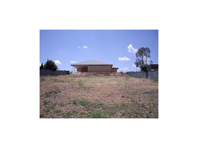 31 Park Street, Parkes NSW 2870