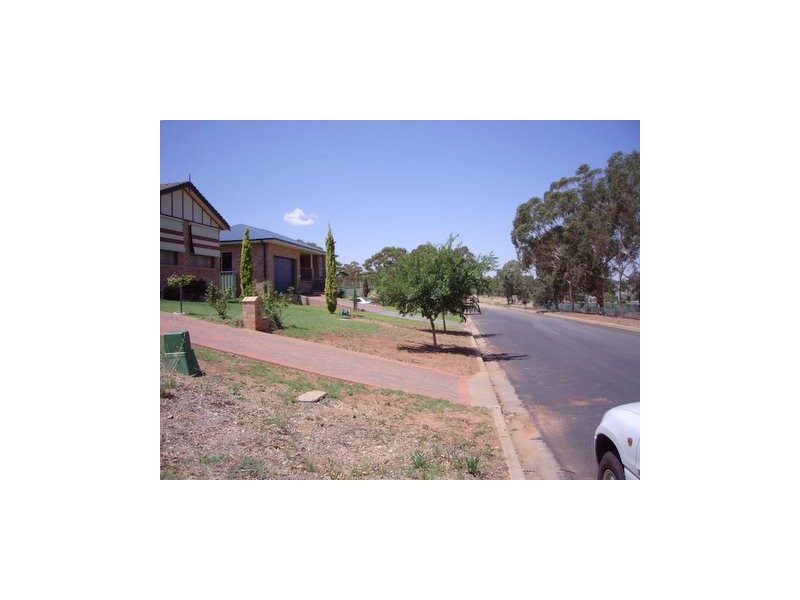 31 Park Street, Parkes NSW 2870