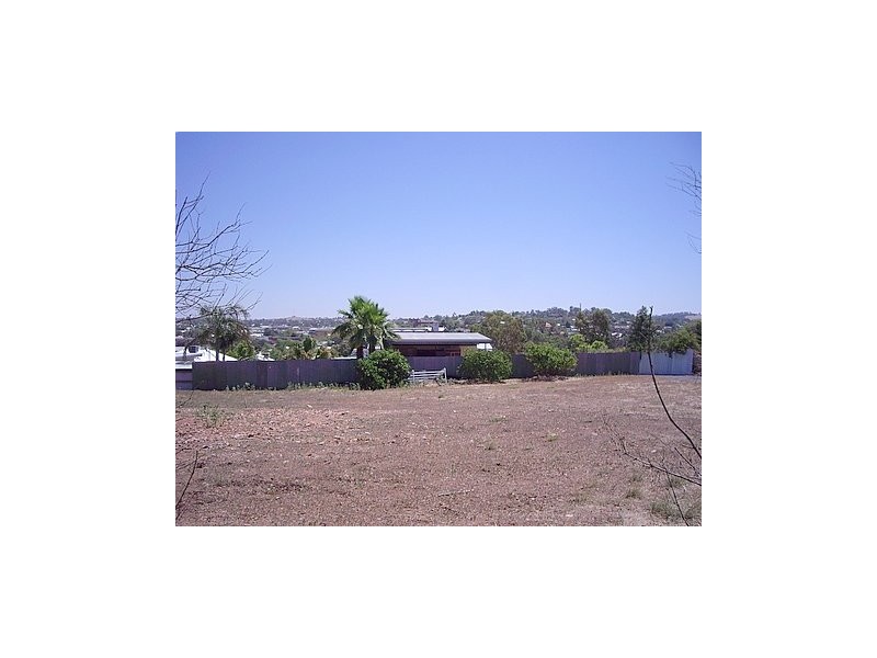 19 Park Street, Parkes NSW 2870