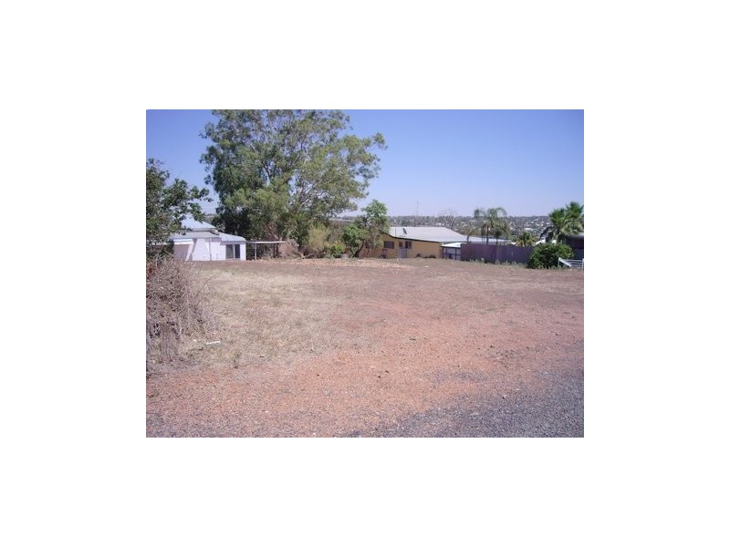 19 Park Street, Parkes NSW 2870