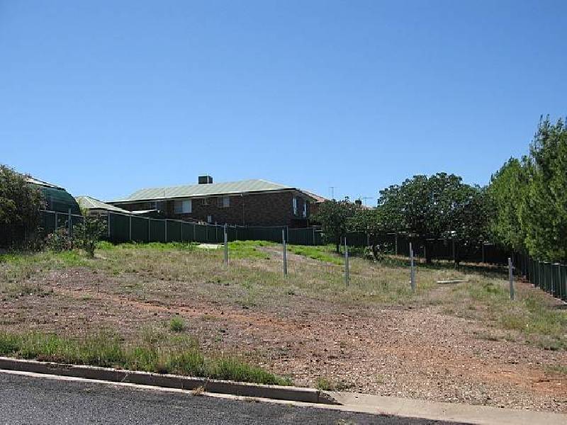 132 Mitchell Street, Parkes NSW 2870