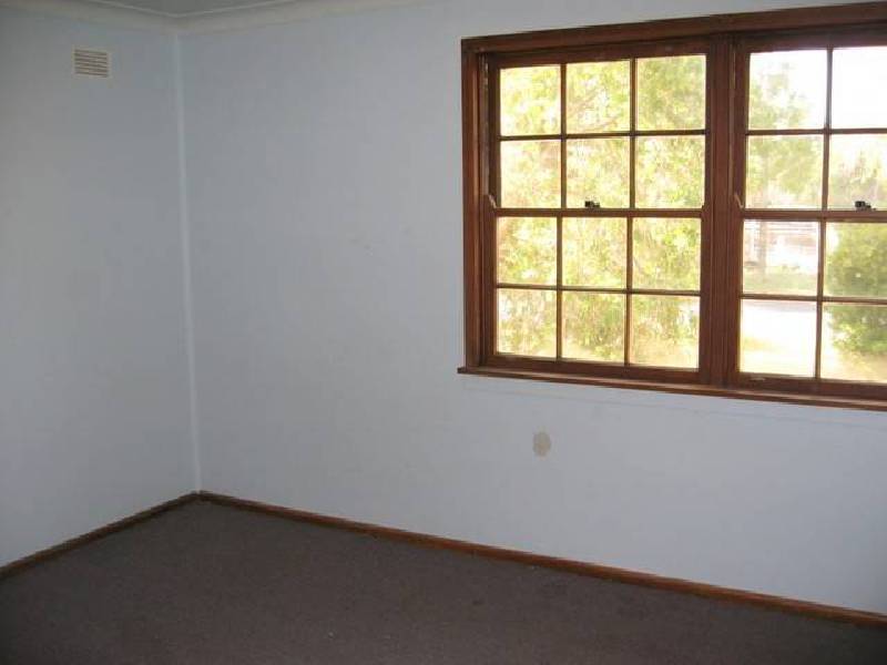 61 Woodward Street, Parkes NSW 2870