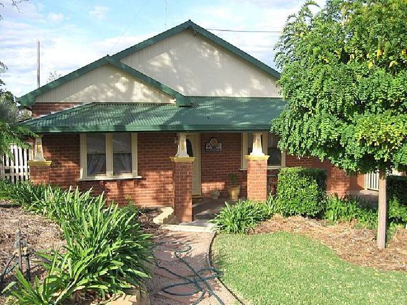 9 High Street, Parkes NSW 2870