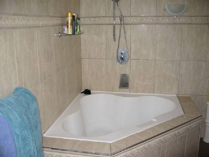 2 Koala Street, Parkes NSW 2870