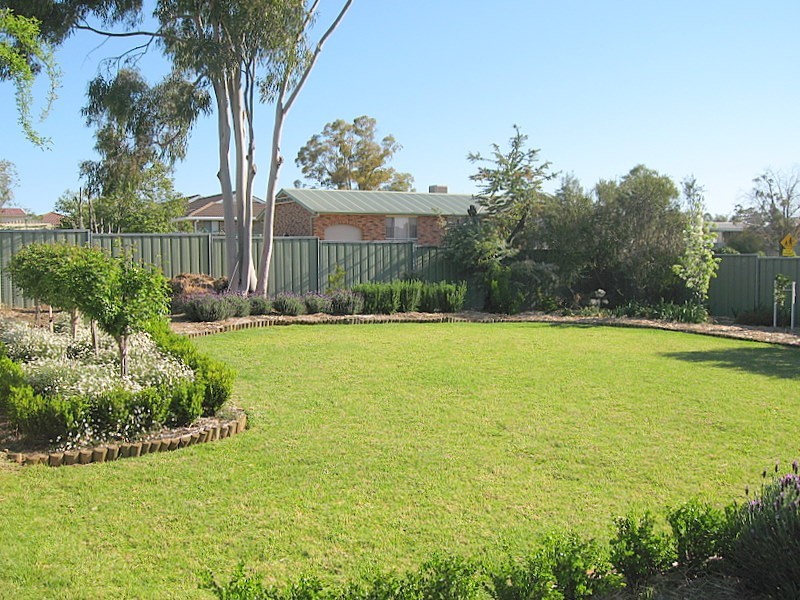 26 Fisher Street, Parkes NSW 2870