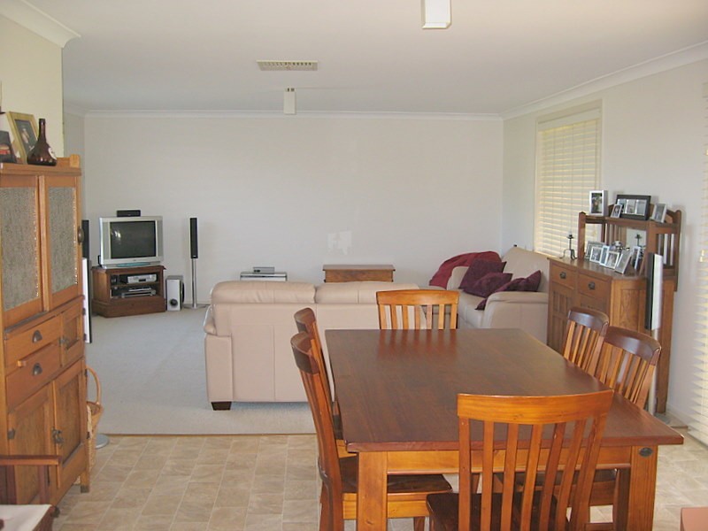 26 Fisher Street, Parkes NSW 2870