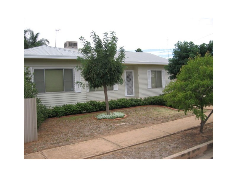 6 Dugga Street, Peak Hill NSW 2869