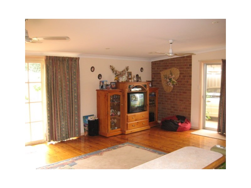 6 Dugga Street, Peak Hill NSW 2869