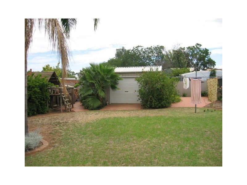 6 Dugga Street, Peak Hill NSW 2869