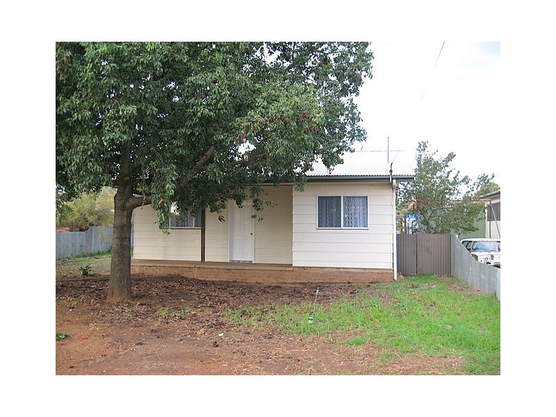 69 Forbes Road, Parkes NSW 2870