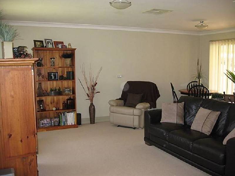 3 John Curtin Street, Parkes NSW 2870