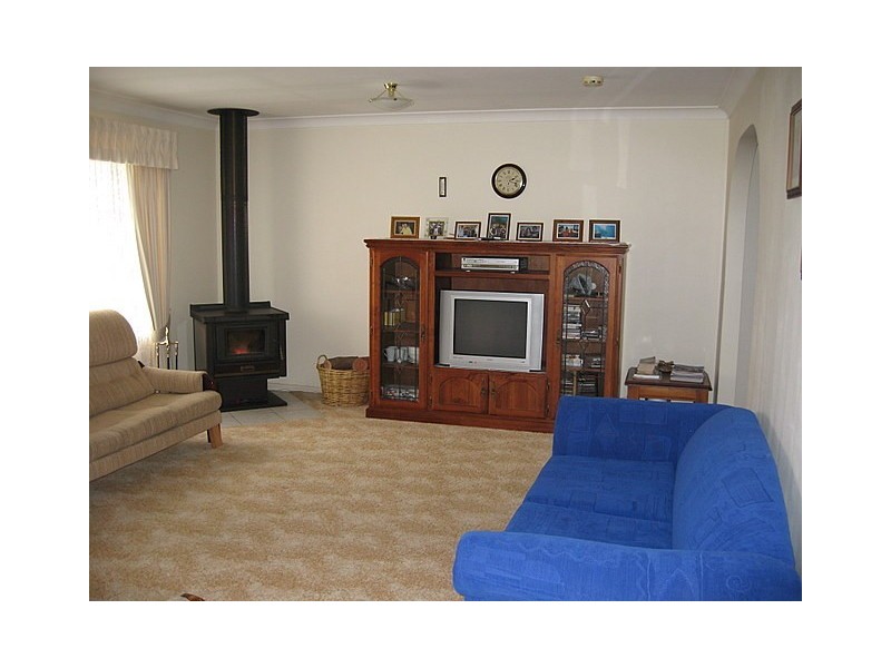 11A Barton Street, Parkes NSW 2870