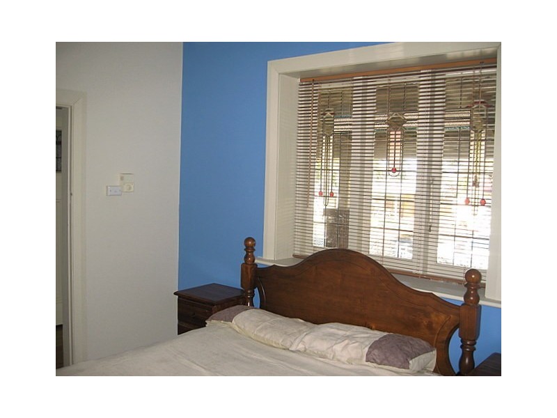 6 Thurlstone Street, Parkes NSW 2870