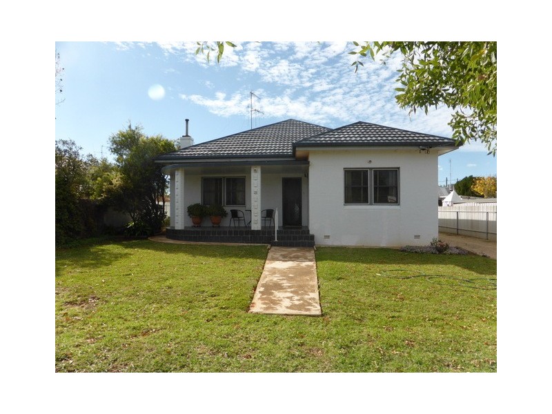 29 Phillip Street, Parkes NSW 2870